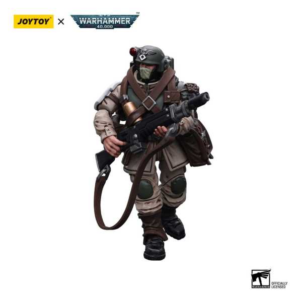 Joy Toy Warhammer 40k 1/18 Astra Militarum Cadian Command Squad Veteran with Medi-pack Actionfigur