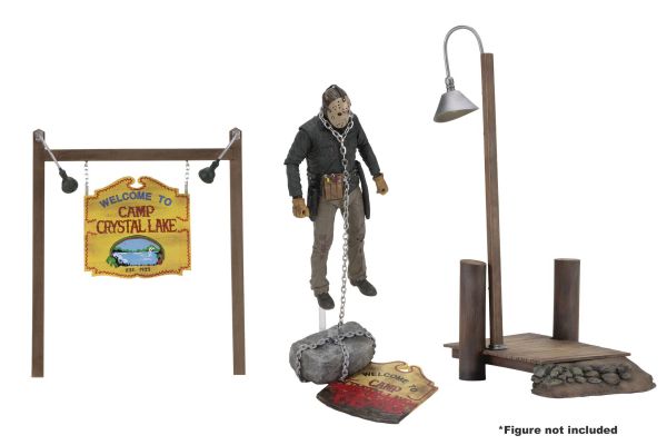 NECA FRIDAY THE 13TH (FREITAG DER 13.) CAMP CRYSTAL LAKE ACCESSORY PACK