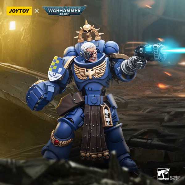 Joy Toy Warhammer 40k 1/18 Ultramarines Lieutenant with Power Fist 12 cm Actionfigur